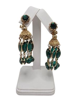 VTG Emerald Green Rhinestone Chandelier Clip On Earrings Unsigned Lewis Segal?
